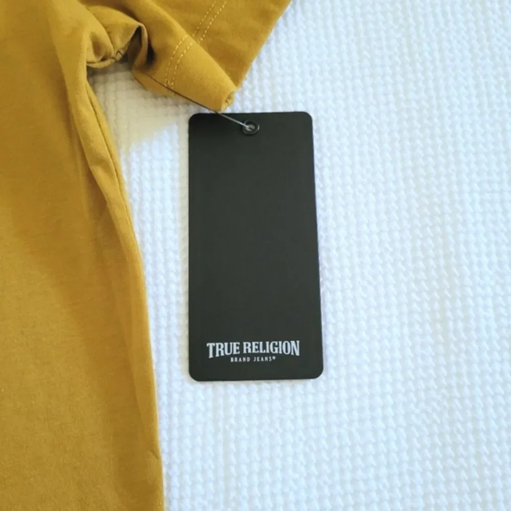 True Religion🙏 Graphic Logo Tee👕 - NWT